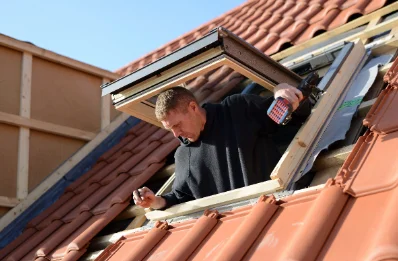 Pose de fenêtres de toit Velux à Coltines